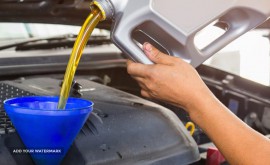 تعویض روغن موتور در خیابان رزمندگان