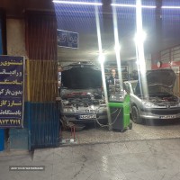 شوی رادیاتور بخاری خودرو سایپا با دستگاه در خیابان رباط