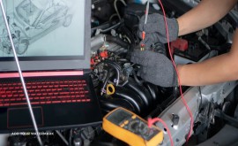 ارائه کننده خدمات امداد در زمینه برق و باطری در محل