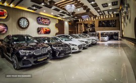 نمایشگاه ماشین های خارجی در خیابان امام خمینی