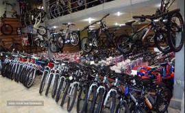 دوچرخه-فروشی-در-خیابان-جهاد