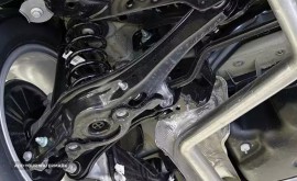 تعمیر اکسل عقب دنا پلاس ، کوییک ، ساینا در اصفهان