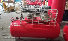 کمپرسور باد ۲۵۰ لیتری سپاهان خوابیده