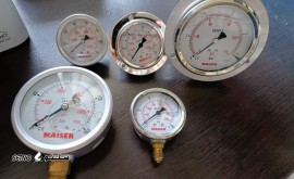 خرید و قیمت گیج فشار روغن غلاف از پشت برند کایزر آلمان در اصفهان