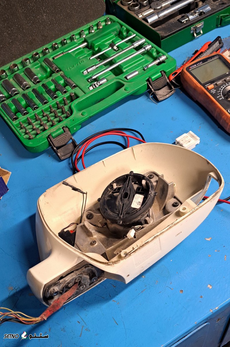 تعمیرآینه بغل برقی در اصفهان