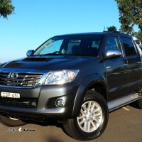 شاسي کشي تويوتا هايلوکس / اصفهان / کهندژ