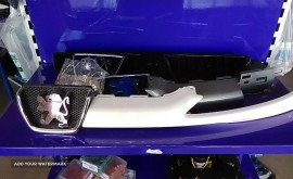 جلو پنجره پژو206